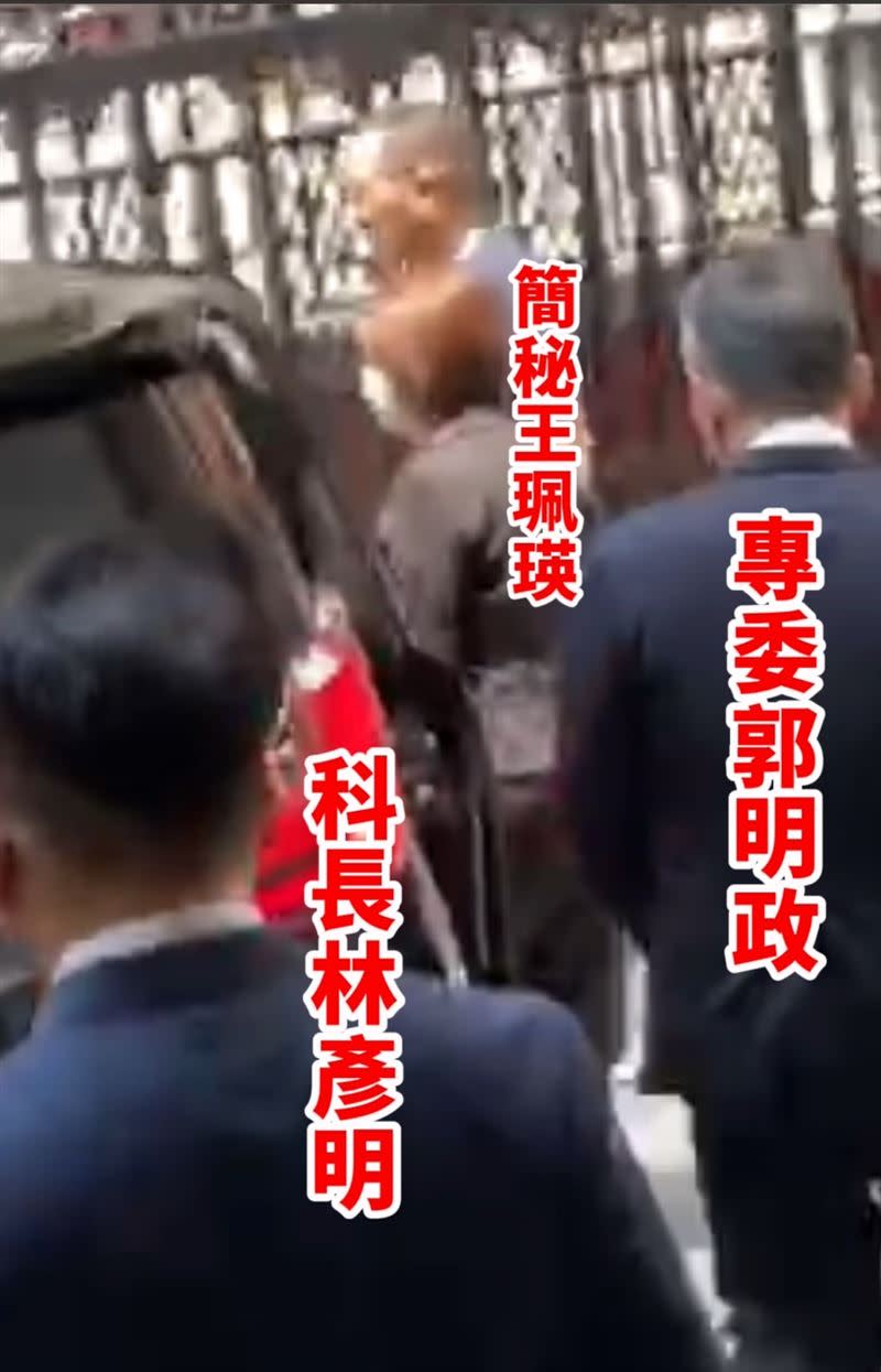 黃捷公開「議事人員走出高金素梅辦公室」畫面。（圖／黃捷辦公室提供）