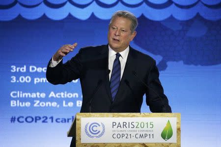 FILE PHOTO - Al Gore, former U.S. Vice President and Climate Reality Project Chairman, delivers a speech at the World Climate Change Conference 2015 (COP21) in Le Bourget, near Paris, France, December 3, 2015. REUTERS/Jacky Naegelen/File Photo