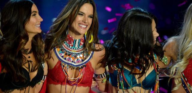 Victoria's Secret Models All Wearing Wrong Bra Size, According To