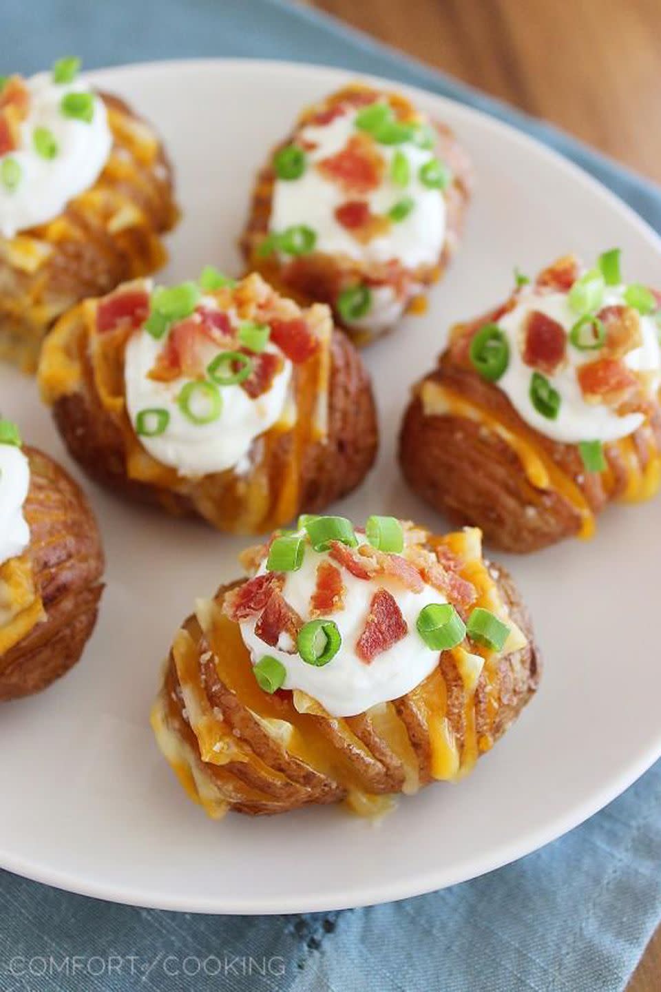 Crispy Loaded Hasselback Potato Bites