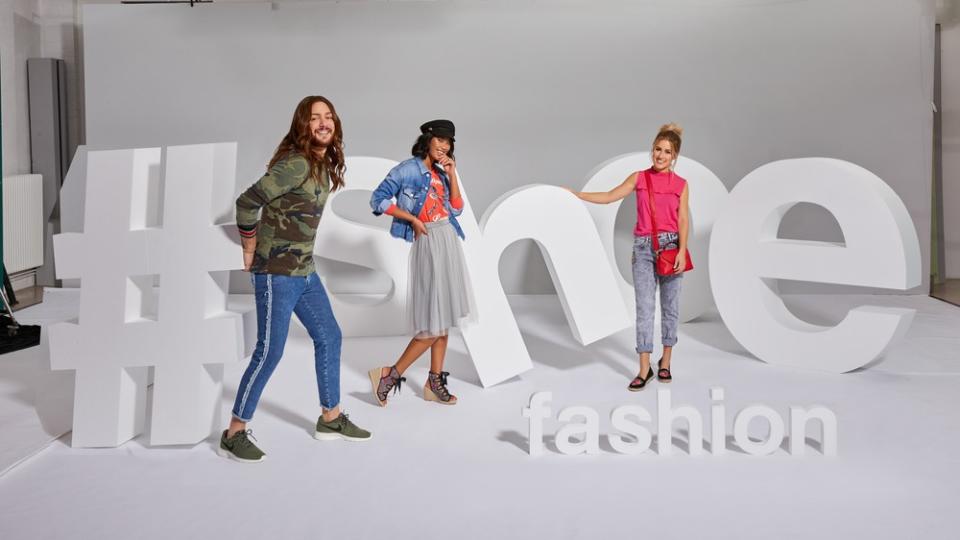 Eine Premiere für die Influencer Riccardo Simonetti, Anuthida Ploypetch und Daniela Herold: Sie präsentieren zu dritt die aktuelle Frühjahr-/Sommer-Mode im Shoe Fashion Magazin von Deichmann. Wie sie das Shooting erlebt haben und worauf sie als Influencer besonders viel Wert legen, haben sie im Interview verraten.