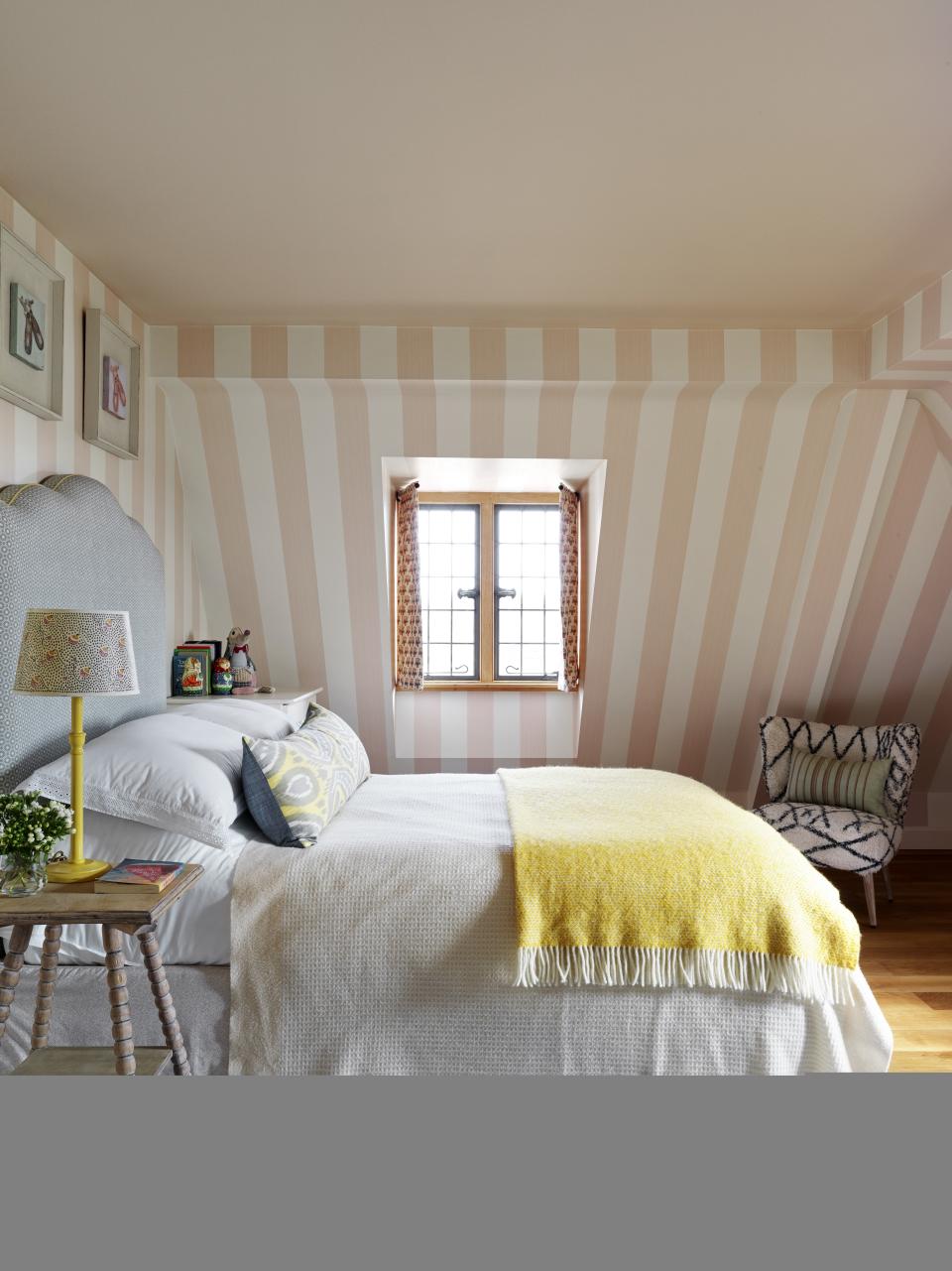 8. Enliven ceilings with toning paint colors