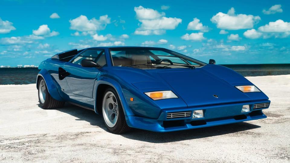 1981 Lamborghini Countach LP 400 S in Tahiti Blue