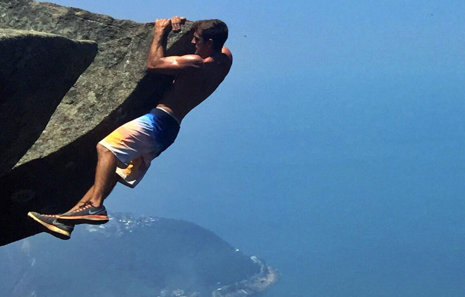 Todesmutiges Freeclimbing auf dem Pedra da Gávea in Rio