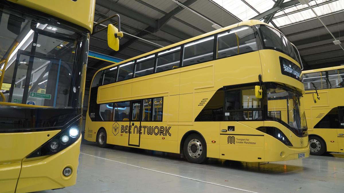 Sunak pumpt HS2-Bargeld im Wert von 150 Millionen Pfund in lokale Busdienste