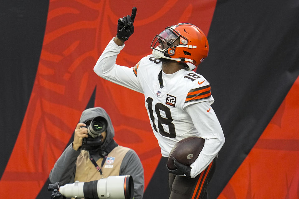 Cleveland Browns wide receiver David Bell (18) celebrates a touchdown against the Cincinnati Bengals in the second half of an NFL football game in Cincinnati, Sunday, Jan. 7, 2024. (AP Photo/Sue Ogrocki)