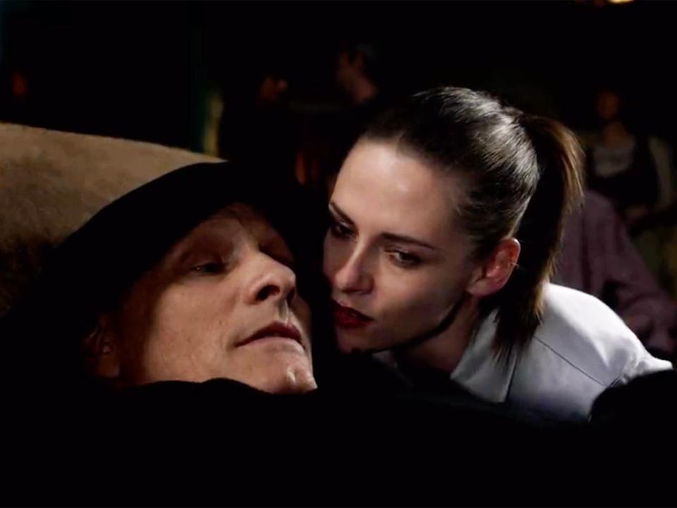 Viggo Mortensen and Kristen Stewart in ‘Crimes of the Future' (Neon)