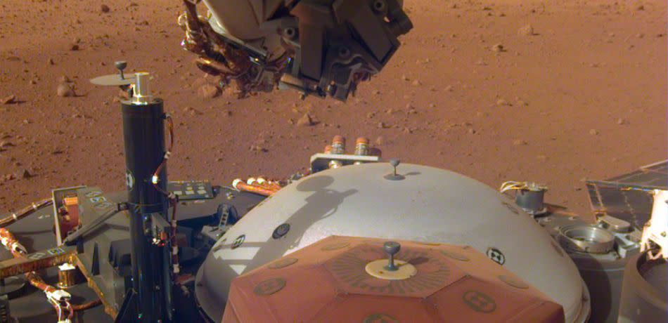New image from Mars taken by the InSight lander.