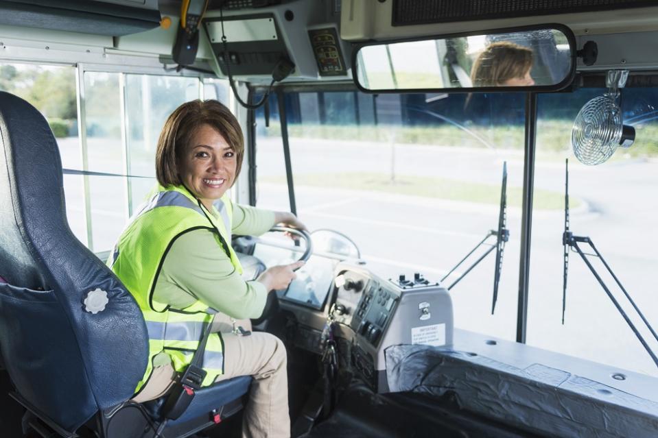 <p>Attention, tout serait une question de places. En Moldavie, impossible pour une femme de conduire un bus excédant quatorze sièges. 13, ça passe ? </p><br>