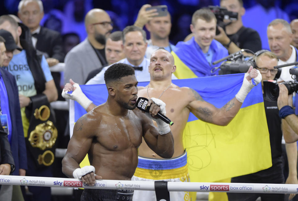 JEDDAH, SAUDI ARABIA - AUGUST 20: Anthony Joshua makes a speech after being defeated by Oleksandr Usyk in the Rage on the Red Sea Heavyweight Title Fight at King Abdullah Sports City Arena on August 20, 2022 in Jeddah, Saudi Arabia. (Photo by Khalid Alhaj/MB Media/Getty Images)