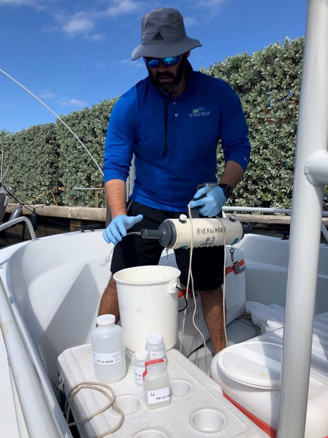 Miami-Dade County staffers tested water quality in northern Biscayne Bay this week after more than a thousand fish died near Morningside Park and the Tatum Waterway.