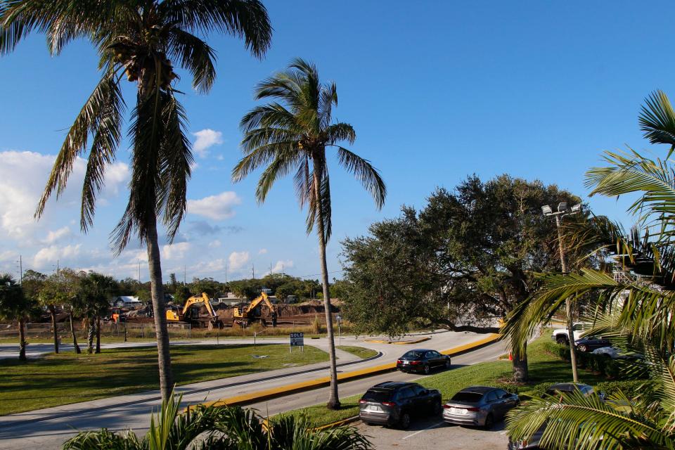 Construction crews clear land for the future site of King's Landing between Indian River Drive and Second Street on Monday, Nov. 14, 2022.