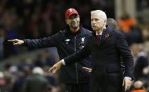 Football - Liverpool v Crystal Palace - Barclays Premier League - Anfield - 8/11/15 Liverpool manager Juergen Klopp (L) and Crystal Palace manager Alan Pardew Action Images via Reuters / Lee Smith
