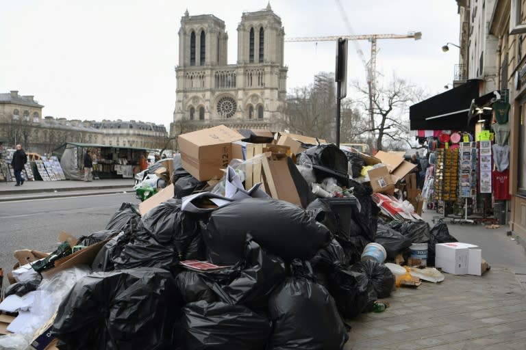 Many Paris streets were piled high with refuse during the last strike in March 2023 (Bertrand GUAY)