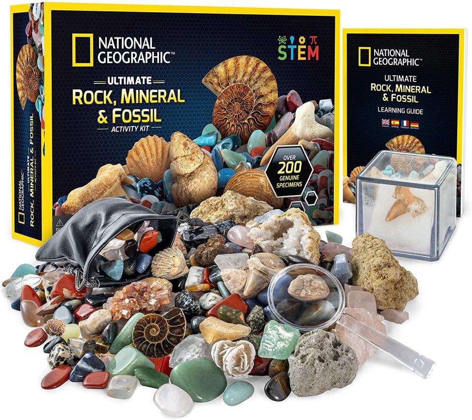 National Geographic Rocks & Fossils Kit 200+ Piece Set (Photo: Amazon)


