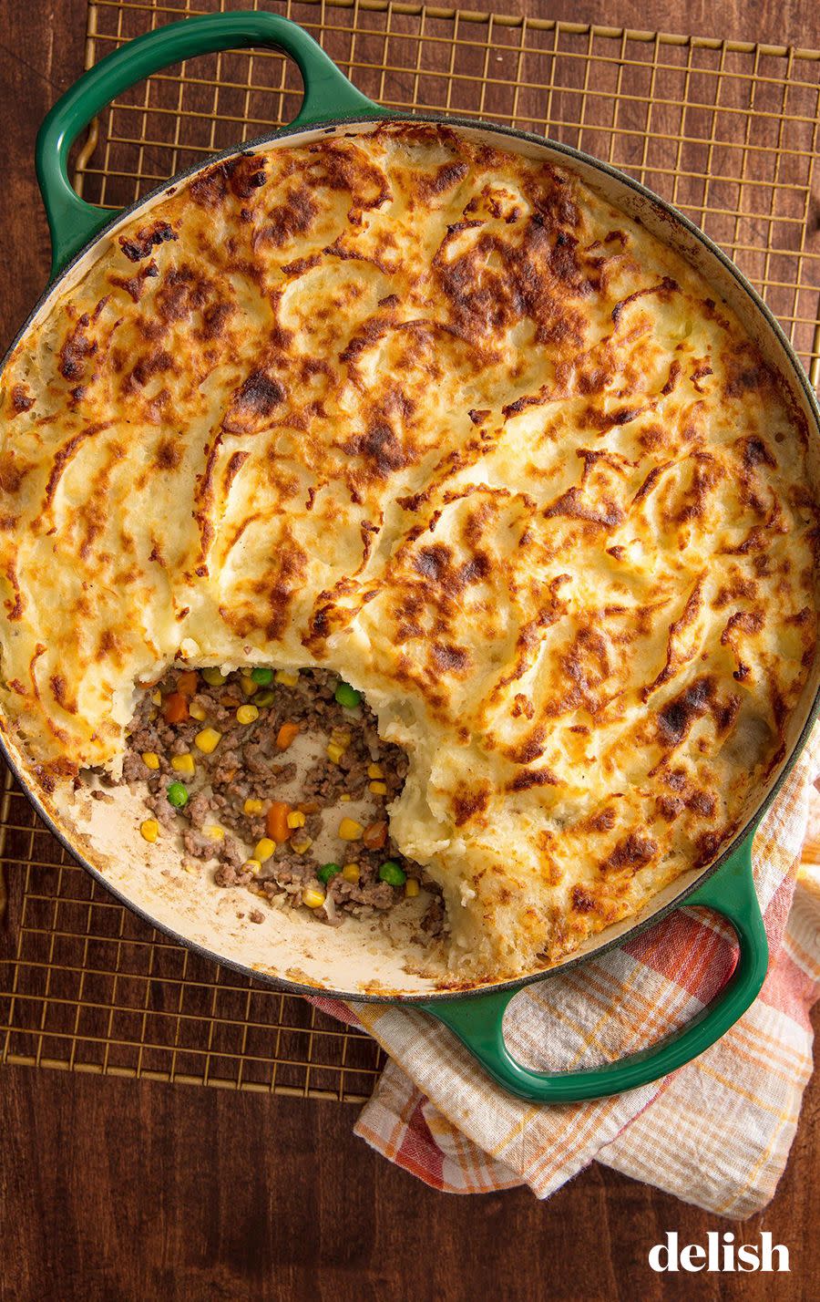 <p>This just might be the ultimate comfort dish. Filled with plenty of veggies, creamy <a href="https://www.delish.com/cooking/recipe-ideas/recipes/a50630/perfect-mashed-potatoes-recipe/" rel="nofollow noopener" target="_blank" data-ylk="slk:mashed potatoes;elm:context_link;itc:0;sec:content-canvas" class="link ">mashed potatoes</a>, and an irresistible beef filling, this warming meal combines your sides + main all into one bowl of cozy goodness. <br><br>Get the <a href="https://www.delish.com/cooking/recipe-ideas/recipes/a57949/easy-shepherds-pie-recipe/" rel="nofollow noopener" target="_blank" data-ylk="slk:Shepherd's Pie recipe;elm:context_link;itc:0;sec:content-canvas" class="link "><strong>Shepherd's Pie recipe</strong></a>.</p>