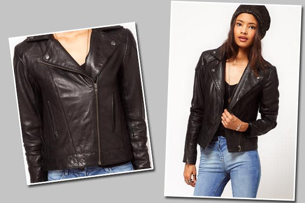 Mit einer Lederjacke in Biker-Optik (erhältlich bei asos.de, 142,17 Euro) brechen Sie den „niedlichen“ Look Ihrer Sommerkleider. Noch eine blickdichte Strumpfhose (mindestens 60den) drunter und schon sind Sie für kühle Tage gerüstet.