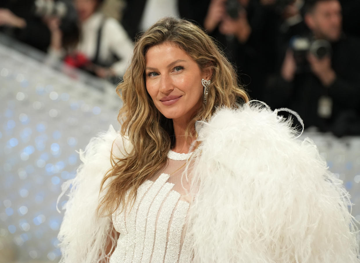 NEW YORK, NEW YORK - MAY 01: Gisele Bündchen attends The 2023 Met Gala Celebrating 