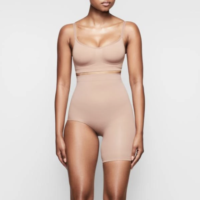 SKIMS Seamless High-Waisted Above The Knee Short - Sienna