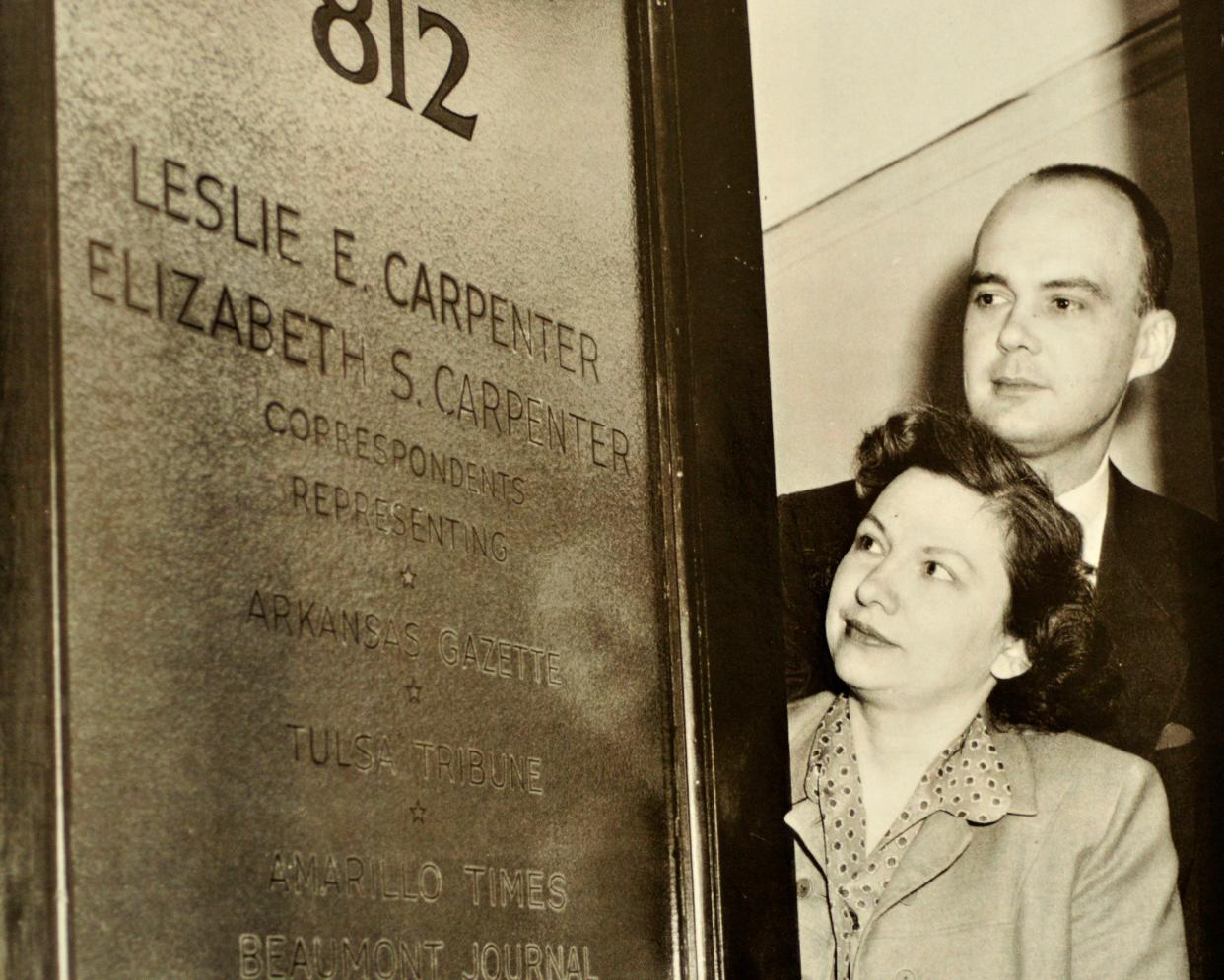 Les and Liz Carpenter, who met working on the Austin High School newspaper, set up their own news bureau at the National Press Building in Washington, D.C.