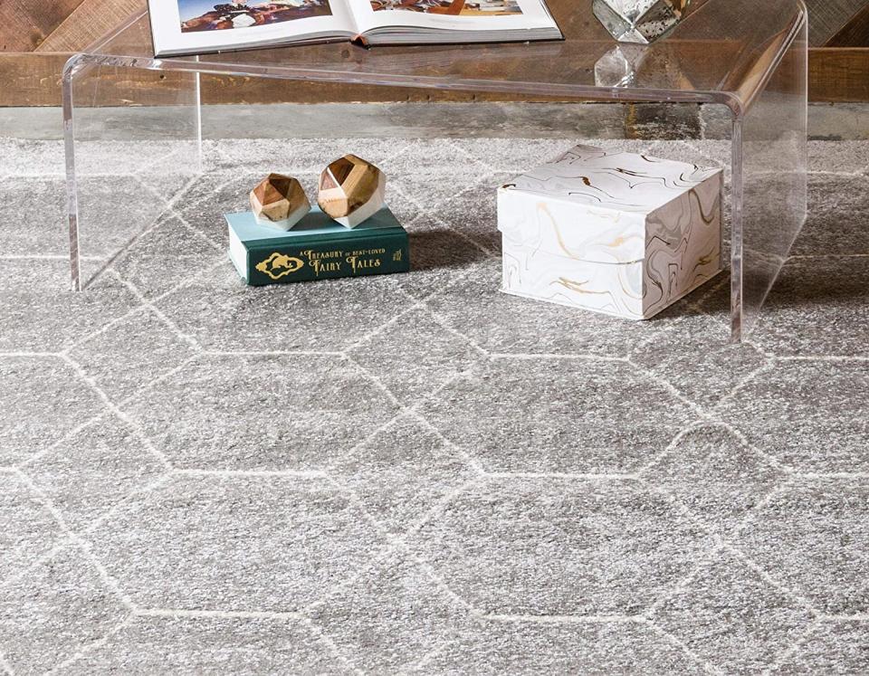 Geometric area rug on Amazon