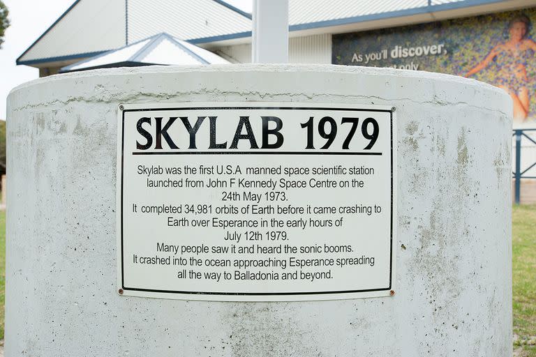 El primer ministro del estado, Roger Cook, sugirió a los medios locales que el objeto podría ser almacenado en el museo estatal junto con los desechos de la estación Skylab de la NASA, que fue descubierta en 1979. 