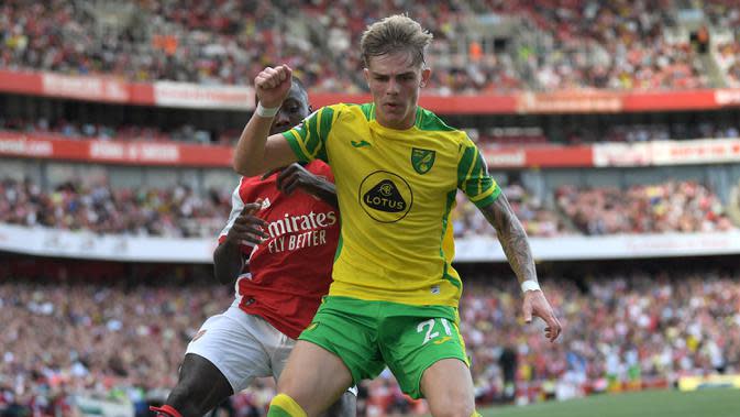 Brandon Williams. Bek tengah berusia 21 tahun ini sempat bermain 4 kali di Premier League musim 2020/2021. Pada awal musim 2021/2022 ia dipinjamkan ke Norwich City selama 1 musim. Bersama The Canaries ia telah tampil dalam 8 laga di semua ajang. (AFP/Daniel Leal)