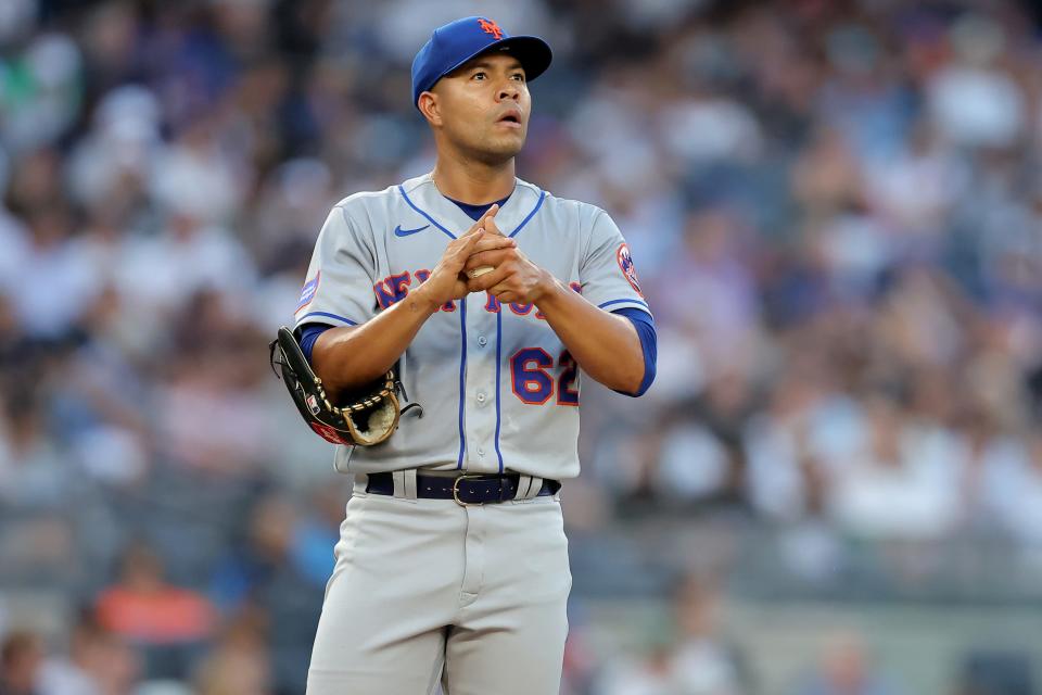 New York Mets starting pitcher Jose Quintana (62) reacts during the first inning against the New York Yankees on July 26, 2023, at Yankee Stadium.