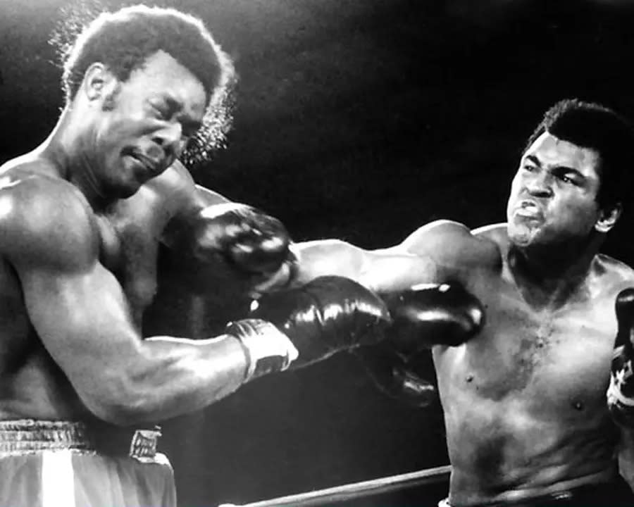 1975 fand er dann aber im berühmten "Rumble in the Jungle" in Zaire seinen Meister in Muhammad Ali. Anders als anderen Rivalen wie Frazier und Ken Norton gewährte Ali Foreman nie ein Rückmatch - womöglich wusste er, warum