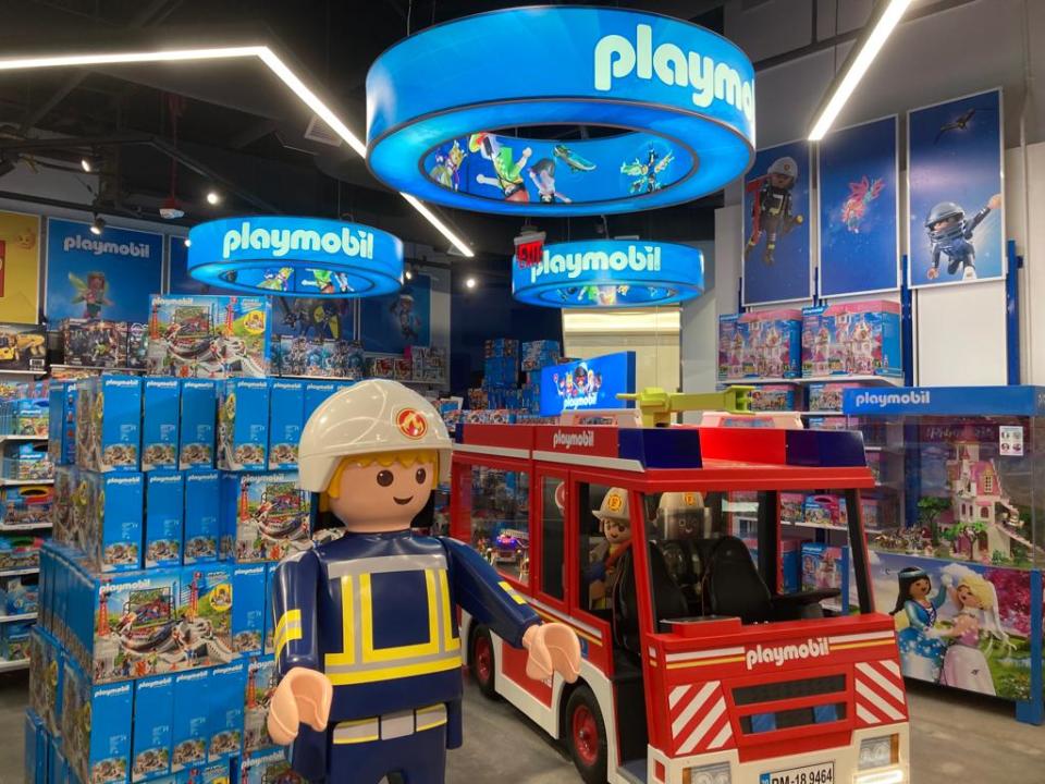 Inside the Toys “R” Us flagship store in American Dream - Credit: Shoshy Ciment/Footwear News