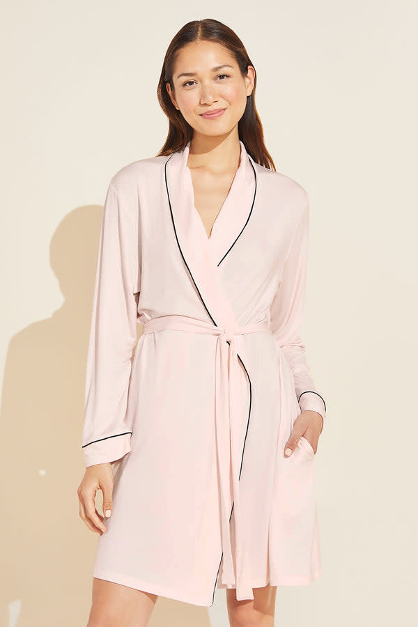 <p><a href="https://go.redirectingat.com?id=74968X1596630&url=https%3A%2F%2Feberjey.com%2Fproducts%2Fgisele-tencel-modal-robe-sorbet-pink-black&sref=https%3A%2F%2Fwww.cosmopolitan.com%2Fstyle-beauty%2Ffashion%2Fg9167931%2Fbest-gifts-for-mom%2F" rel="nofollow noopener" target="_blank" data-ylk="slk:Shop Now;elm:context_link;itc:0;sec:content-canvas" class="link rapid-noclick-resp">Shop Now</a></p><p>Eberjey Gisele Modal Robe</p><p>eberjey.com</p><p>$128.00</p>