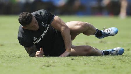 Rio Olympics - Rugby - Preliminary - Men's Pool C New Zealand v Japan - Deodoro Stadium - Rio de Janeiro, Brazil - 09/08/2016. Sonny Bill Williams (NZL) of New Zealand reacts after an injury. REUTERS/Phil Noble