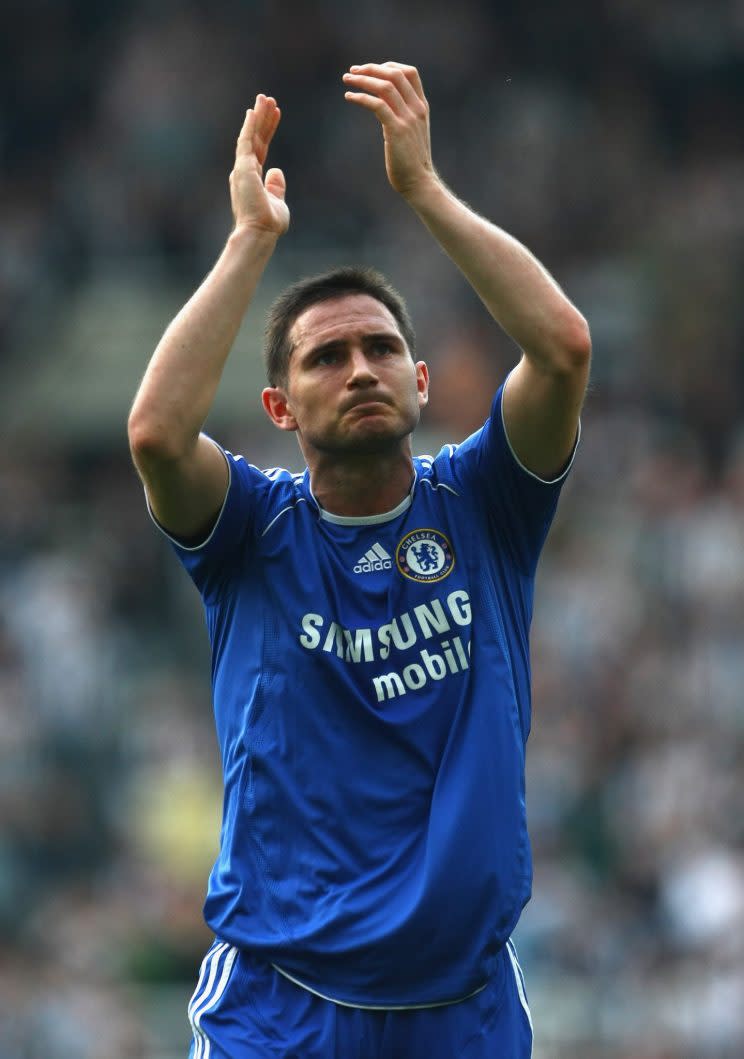NEWCASTLE, UNITED KINGDOM - MAY 05: Frank Lampard of Chelsea acknowledges the crowd at the end of the Barclays Premier League match between Newcastle United and Chelsea at St James' Park on May 5, 2008 in Newcastle, England. (Photo by Clive Rose/Getty Images)