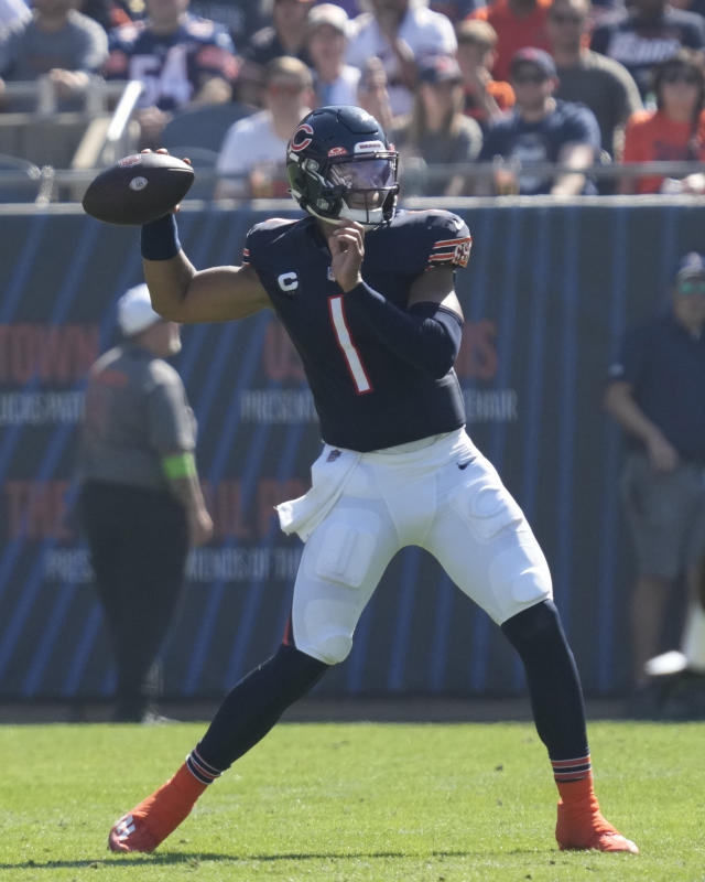 Russell Wilson throws 3 TDs, Broncos rally from 21 down to top Bears 31-28