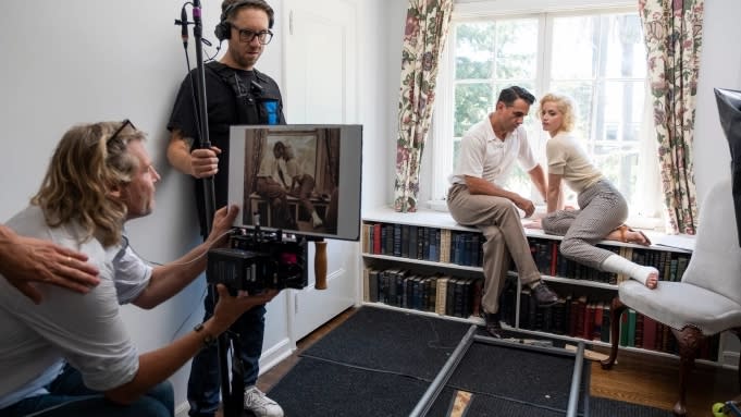 Andrew Dominik directs Bobby Cannavale and Ana de Armas on the “Blonde” set - Credit: Netflix
