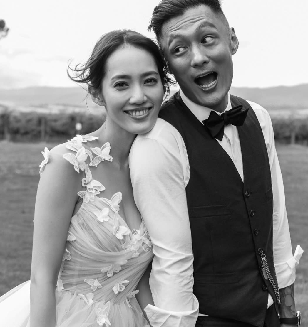 Hong Kong actor Shawn Yue shows off ring after surprise wedding to Sarah Wang (Photo: @lok666/Instagram)