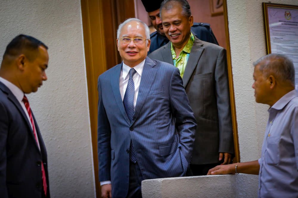 Datuk Seri Najib Razak  says he is hopeful that the government’s stimulus packages that will be announced today would use the same approach as it has proven to be successful. ― Picture by Hari Anggara