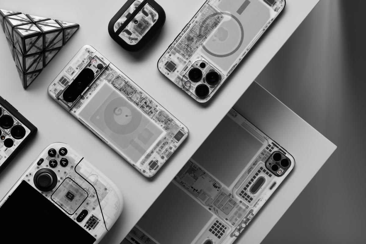 Casetify’s insincere statement drew Dbrand’s ridicule: “Your lawyers better be better than PRs.”