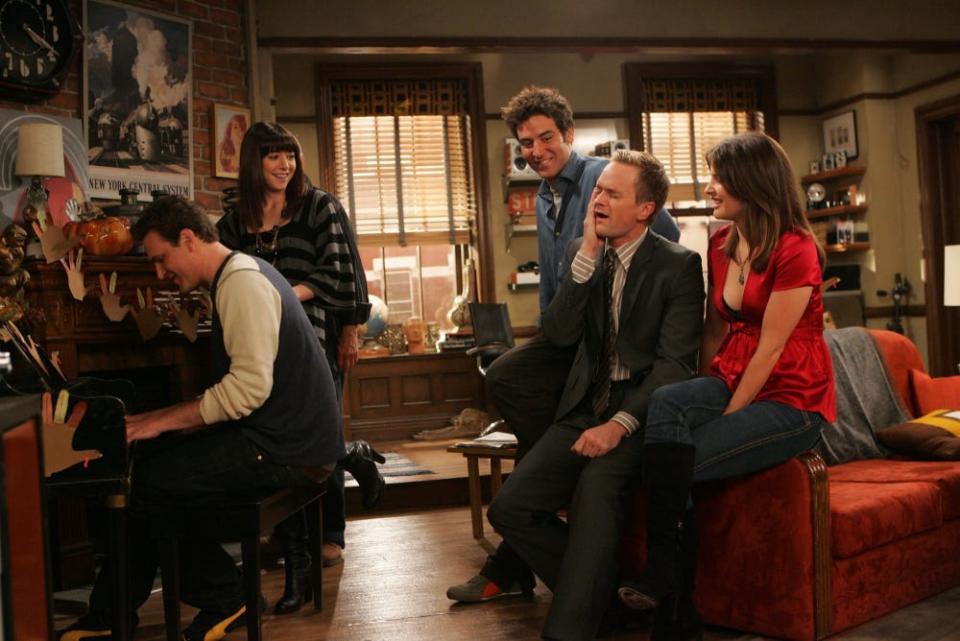 Jason Segel, from left, Alyson Hannigan, Josh Radnor, Neil Patrick Harris and Cobie Smulders starred in the Thanksgiving episode “Slapsgiving” of “How I Met Your Mother.”