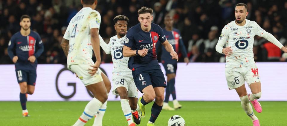 Paris Saint-Germain want “above £50 million” for Manuel Ugarte