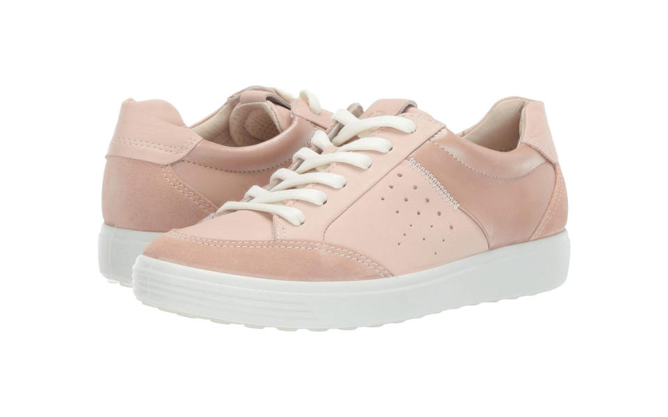 Ecco Soft 7 Women’s Leisure Sneaker in Rose Dust