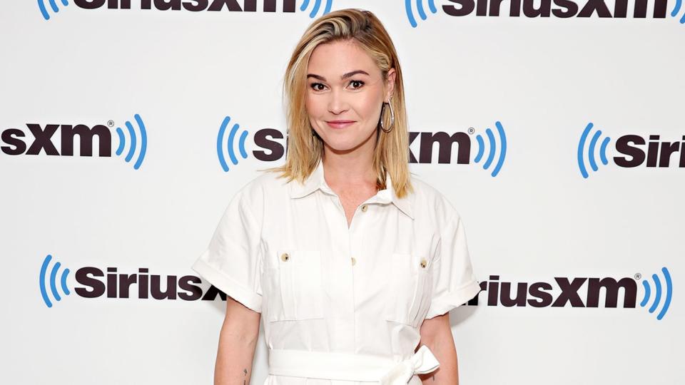 <p>Julia Stiles wears an all-white ensemble for a visit to SiriusXM Studios in N.Y.C. on Aug. 1.</p>