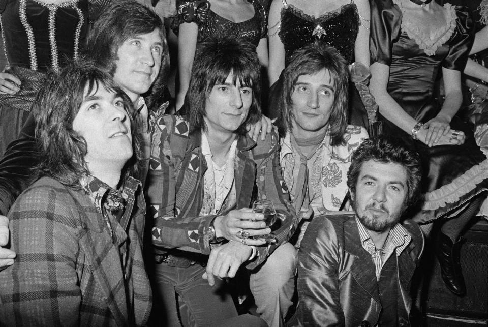 <p>Even rockers wanted a taste of the disco life. In 1973, the English rock band Faces celebrated their album release at Tramp, a London discotheque. <br></p>