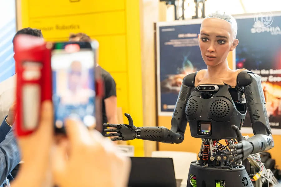 AI for Good Summit 2023 AI robot 機器人 圖/ITU官方網站