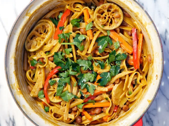 One-Pot Thai Style Peanut Pasta