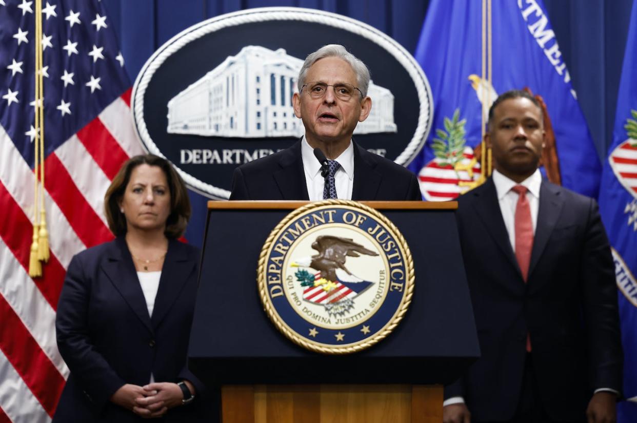 Merrick Garland, center, announcing on Nov. 18, 2022, that he will appoint a special counsel for the Department of Justice investigation into former President Donald Trump. <a href="https://www.gettyimages.com/detail/news-photo/attorney-general-merrick-garland-delivers-remarks-at-the-u-news-photo/1442590814?phrase=Jack%20Smith%20Merrick%20Garland&adppopup=true" rel="nofollow noopener" target="_blank" data-ylk="slk:Anna Moneymaker/Getty Images;elm:context_link;itc:0;sec:content-canvas" class="link ">Anna Moneymaker/Getty Images</a>