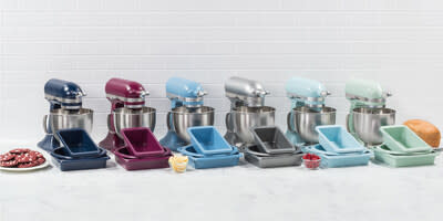 KitchenAid metal bakeware is available in eleven shapes and six official KitchenAid colors to match our iconic stand mixers and non-electric kitchen utensils and gadgets.