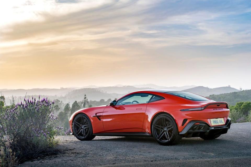 2025 aston martin vantage