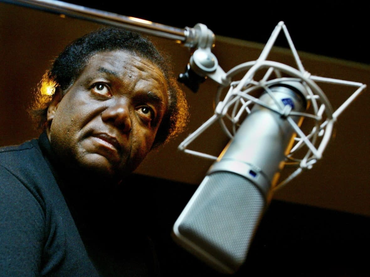 Legendary Motown producer Lamont Dozier is shown photographed at Prisma Studios in Toronto on Oct. 25, 2002. Dozier wrote hits for more than three decades, his contributions earning honours in the Rock and Roll Hall of Fame and Songwriters Hall of Fame. (Kevin Frayer/The Canadian Press - image credit)