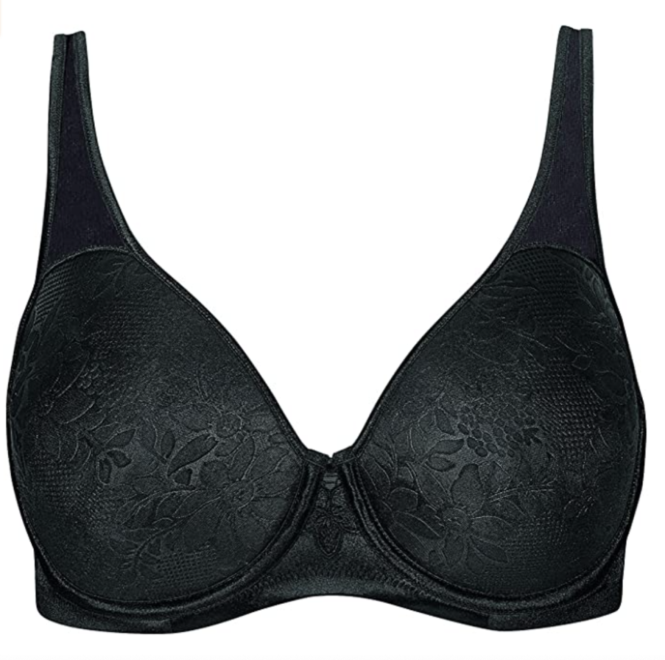 Wonderbra Plus Full Support Underwire Bra in black lace (Photo via Amazon)